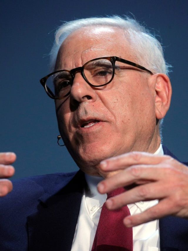 2 Top Warren Buffett Stocks to Buy Right Now StatAnalytica