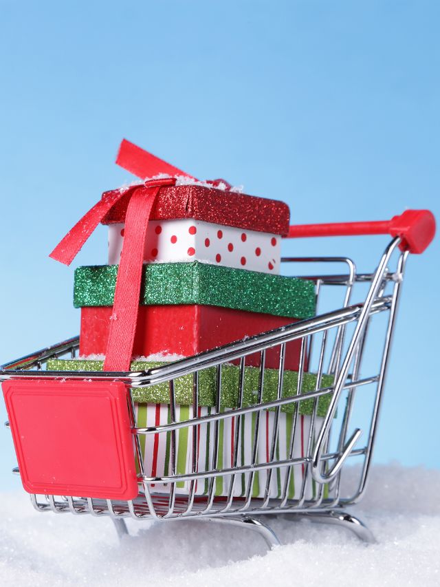 10 DIY Festive Dollar Store Christmas Decorations StatAnalytica