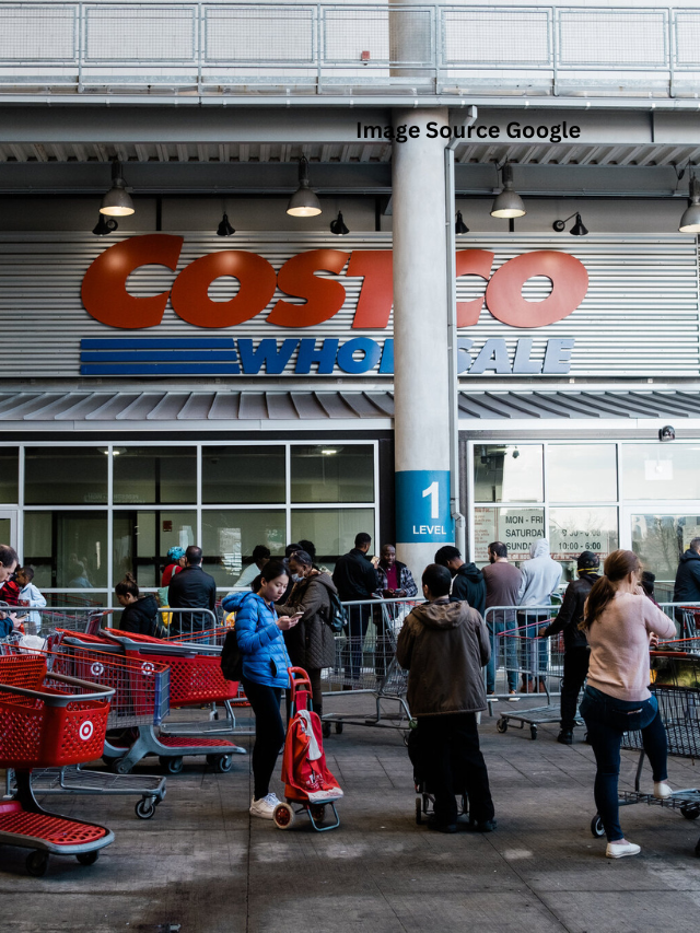 7 Ways Shopping at Costco Helps Retirees Stick to a Budget